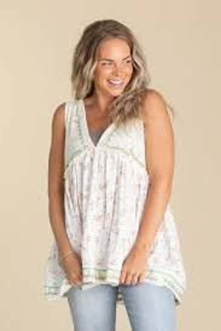 Pol Embroidered Lettuce Edge Calico Tank Size M Ivory